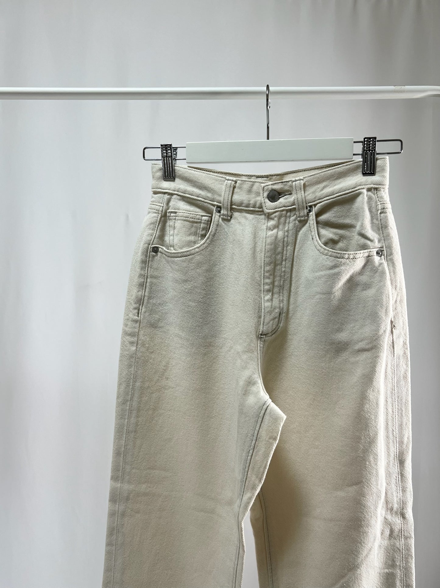 250124Ivory Straight Denim Pants