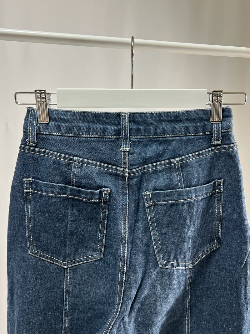 250123Raw Hem Straight Denim Pants