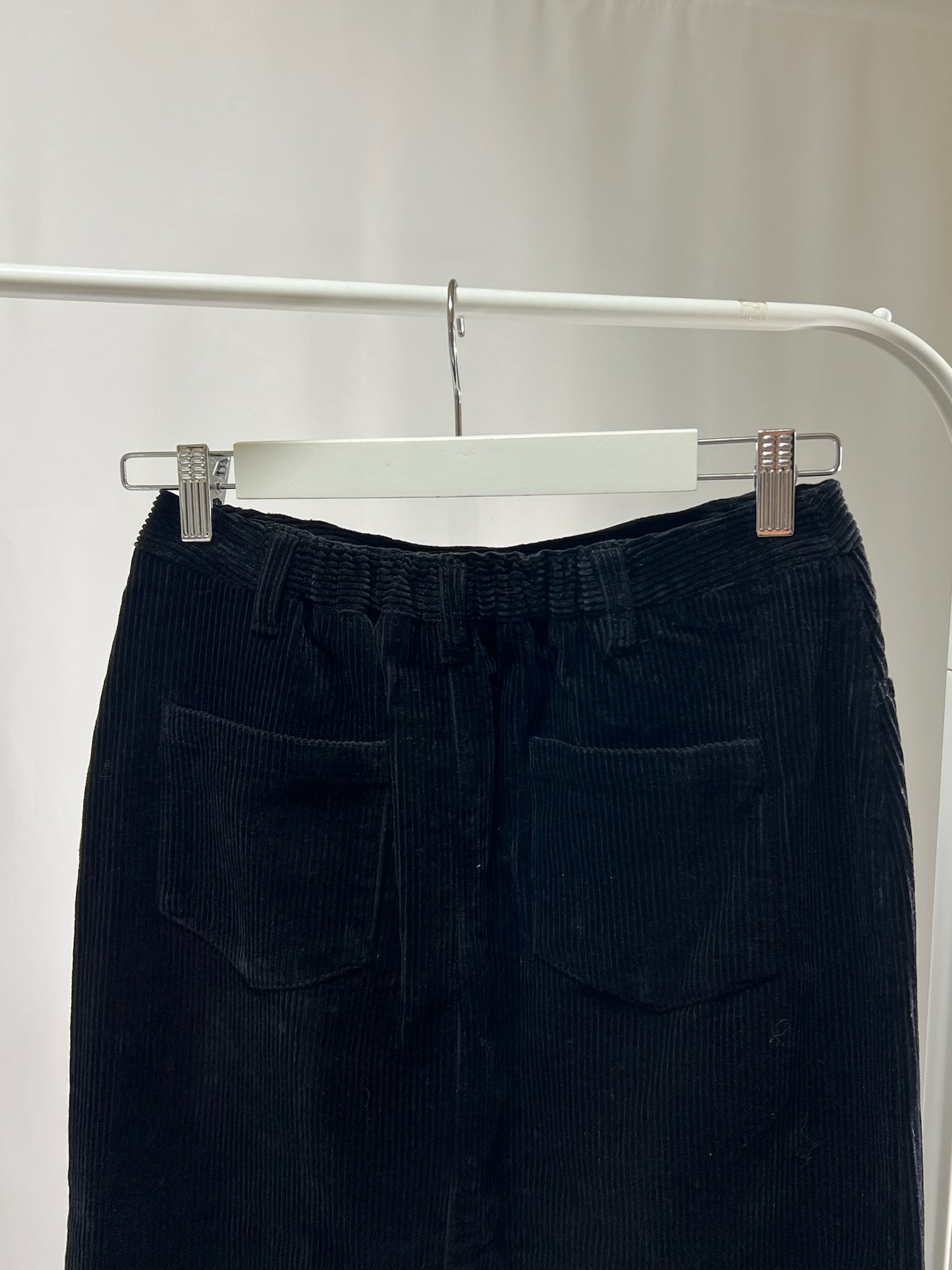 2500006Black Corduroy Straight Skirt