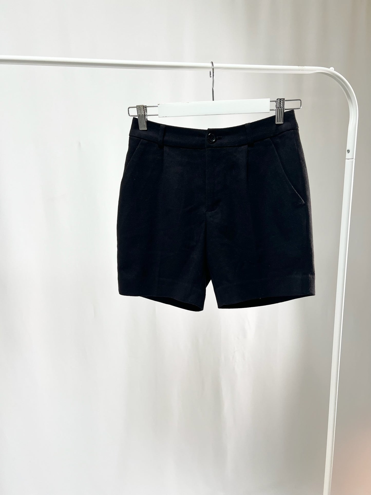 250122Tailored Black Shorts