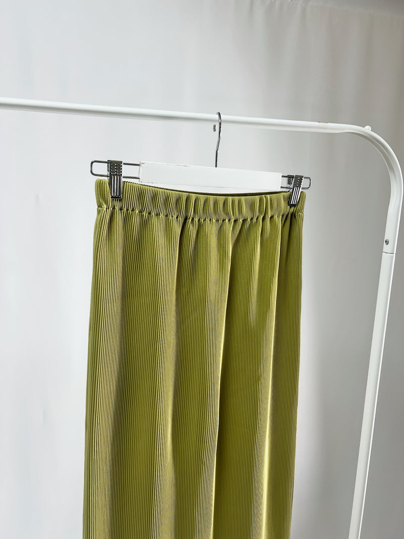 2500004Pleated Midi Skirt - Olive Green