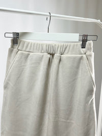 2500003Relax Fit Straight Skirt