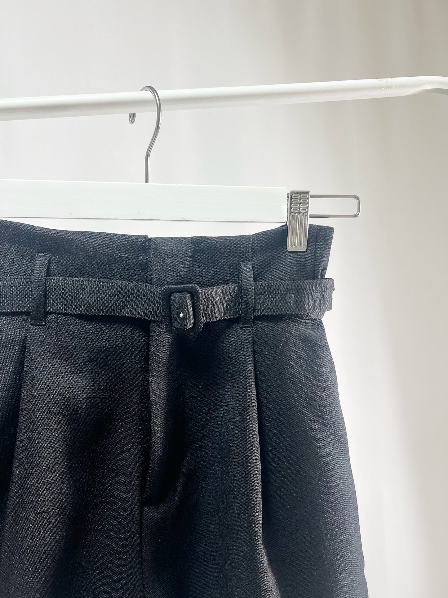 250121Elegant Belted Black Shorts