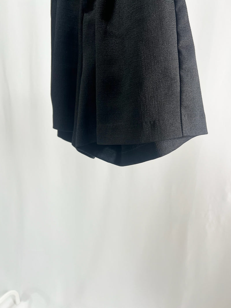 250121Elegant Belted Black Shorts