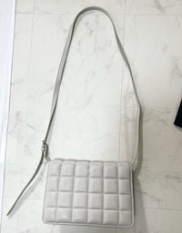 25000001Greige Shoulder Bag