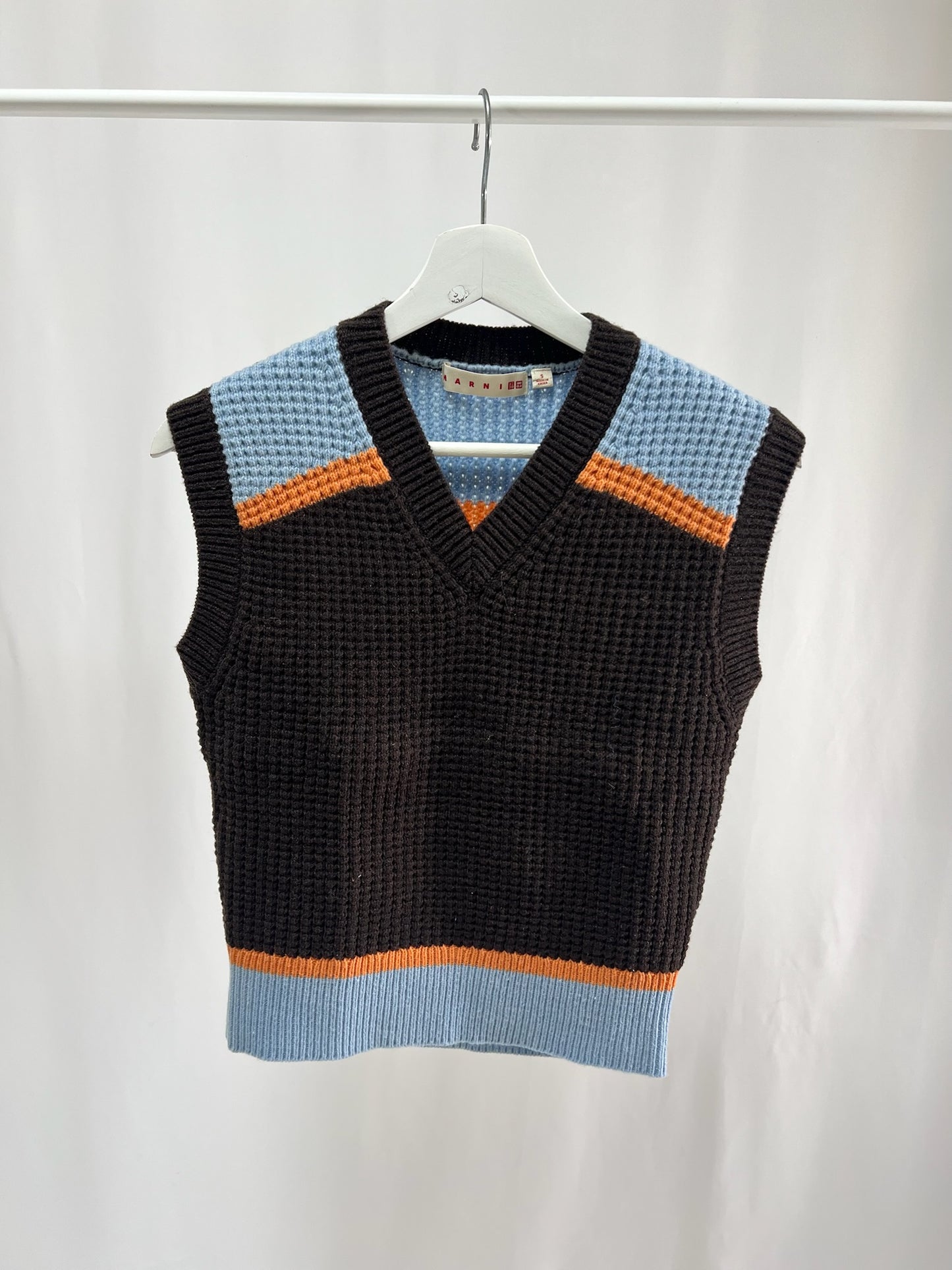 25034Retro Pop Knit Vest