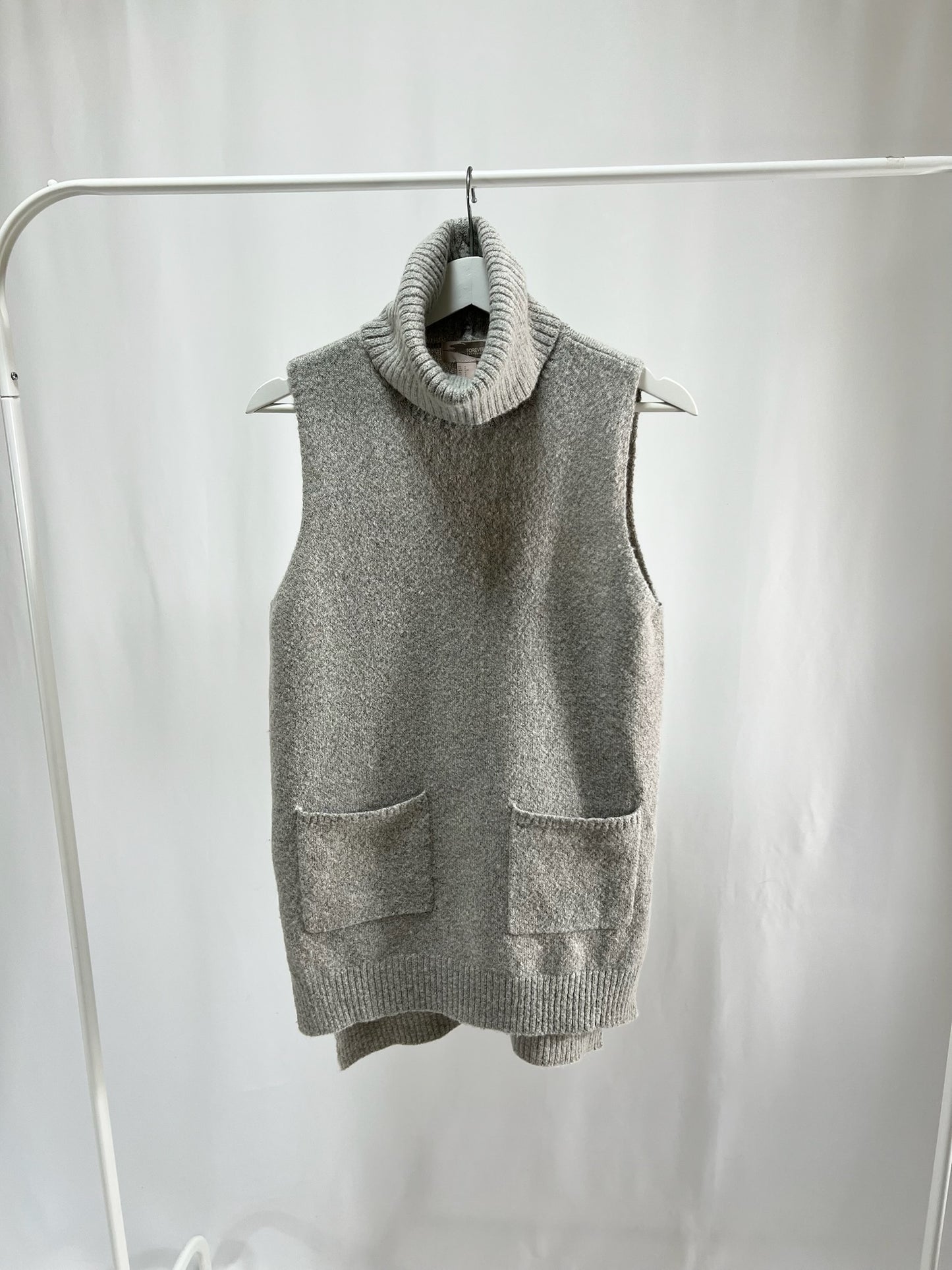 25065Heather Gray Turtle Vest