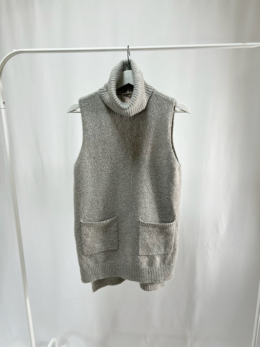 25065Heather Gray Turtle Vest