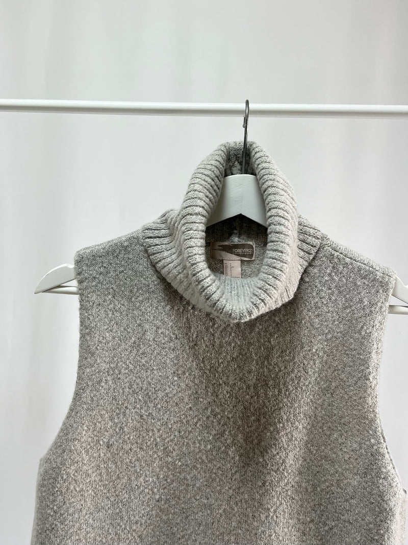 25065Heather Gray Turtle Vest