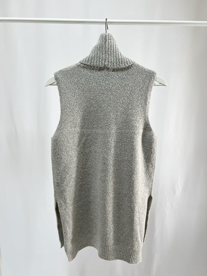 25065Heather Gray Turtle Vest