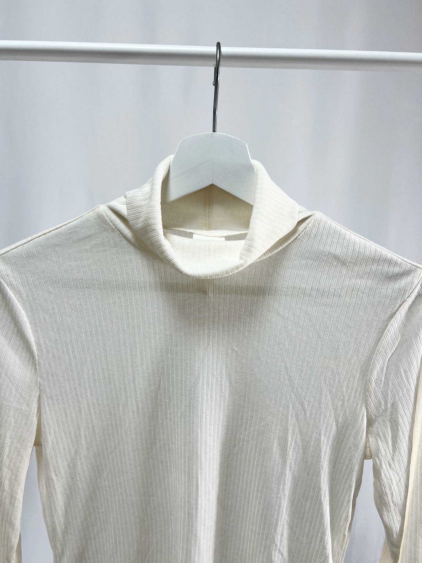 25031Ivory Essential Mock Neck
