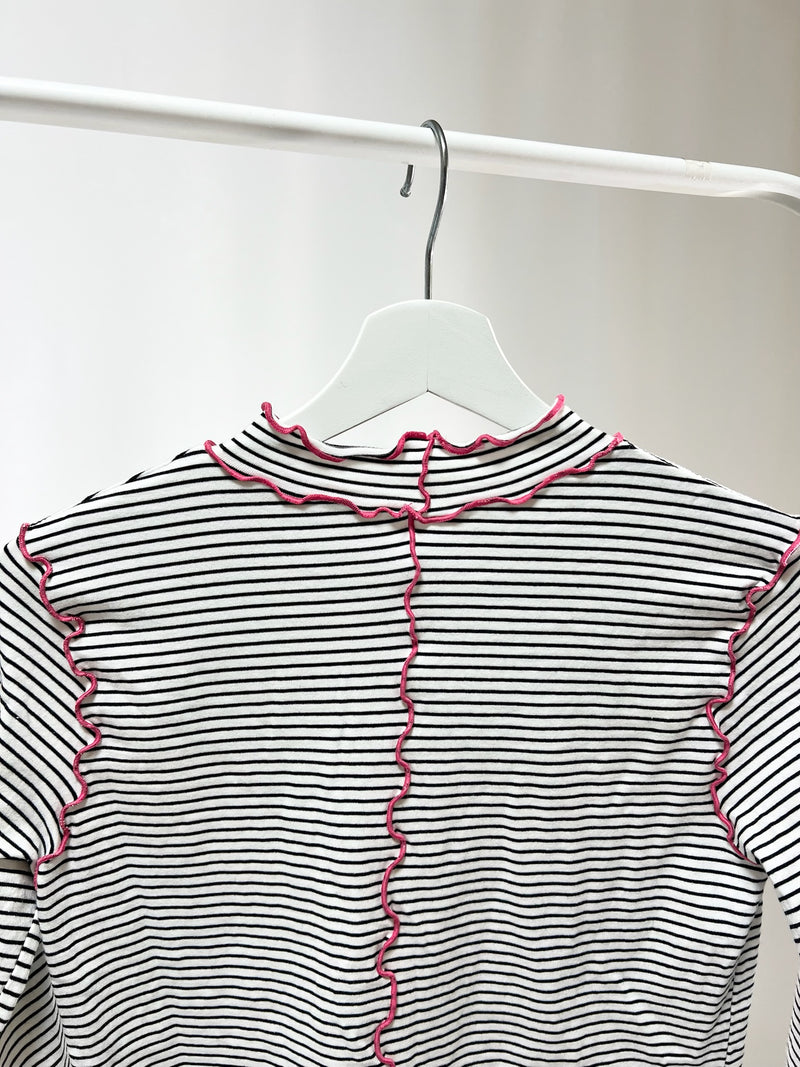 (5月)25030Playful Line Frill Tops
