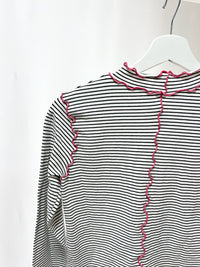 (5月)25030Playful Line Frill Tops