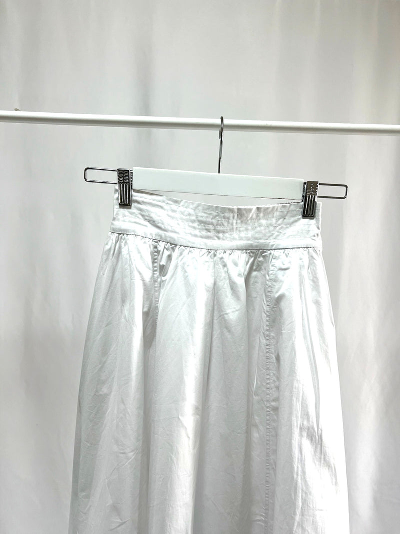 25000018White Flare Long Skirt – Soft, Clean & Flowing