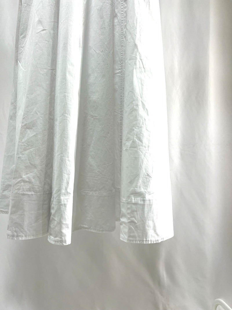 25000018White Flare Long Skirt – Soft, Clean & Flowing