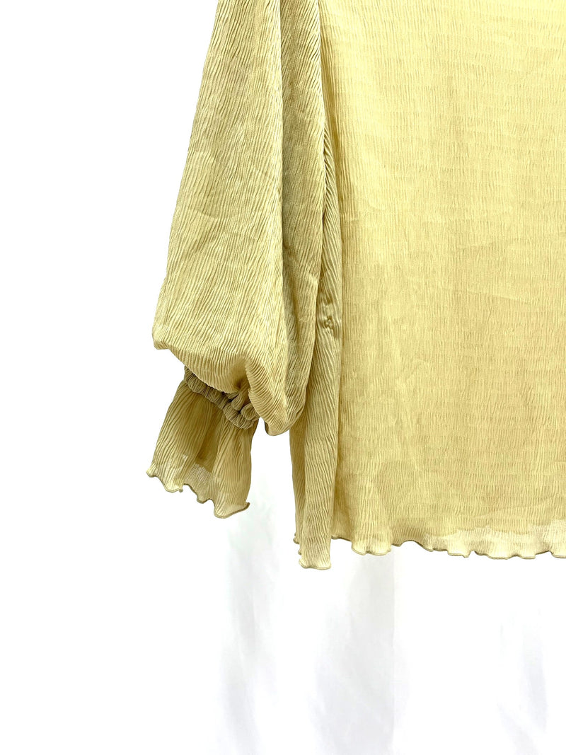 25027Soft Yellow Puff Sleeve Knit Top