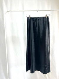 25000017Satin Long Skirt – Elegant Sheen Drape