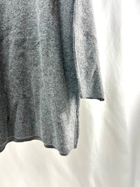25008Gray Basic Knit Top