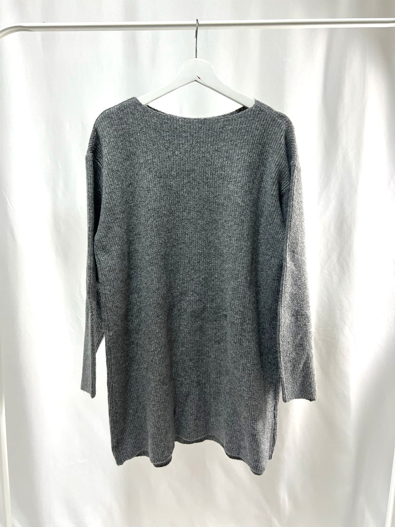 25008Gray Basic Knit Top