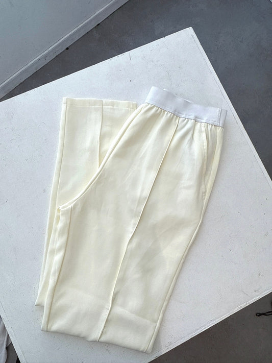 White Elastic-Waist Long Pants with Center Press