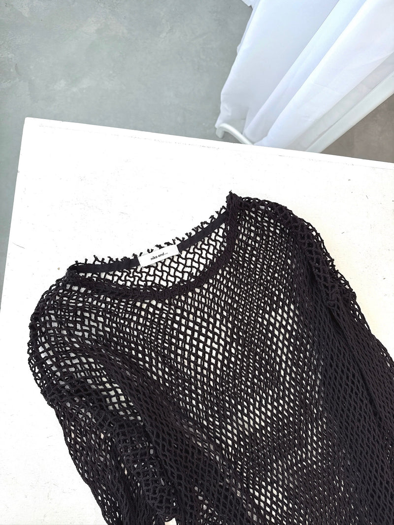25059Black Mesh Short Sleeve Top