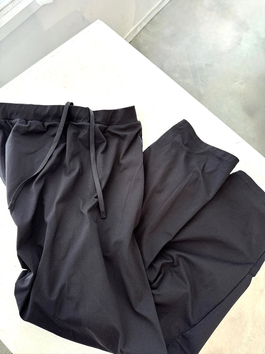 Stretch Black Pencil Skirt – Sleek & Comfy Fit