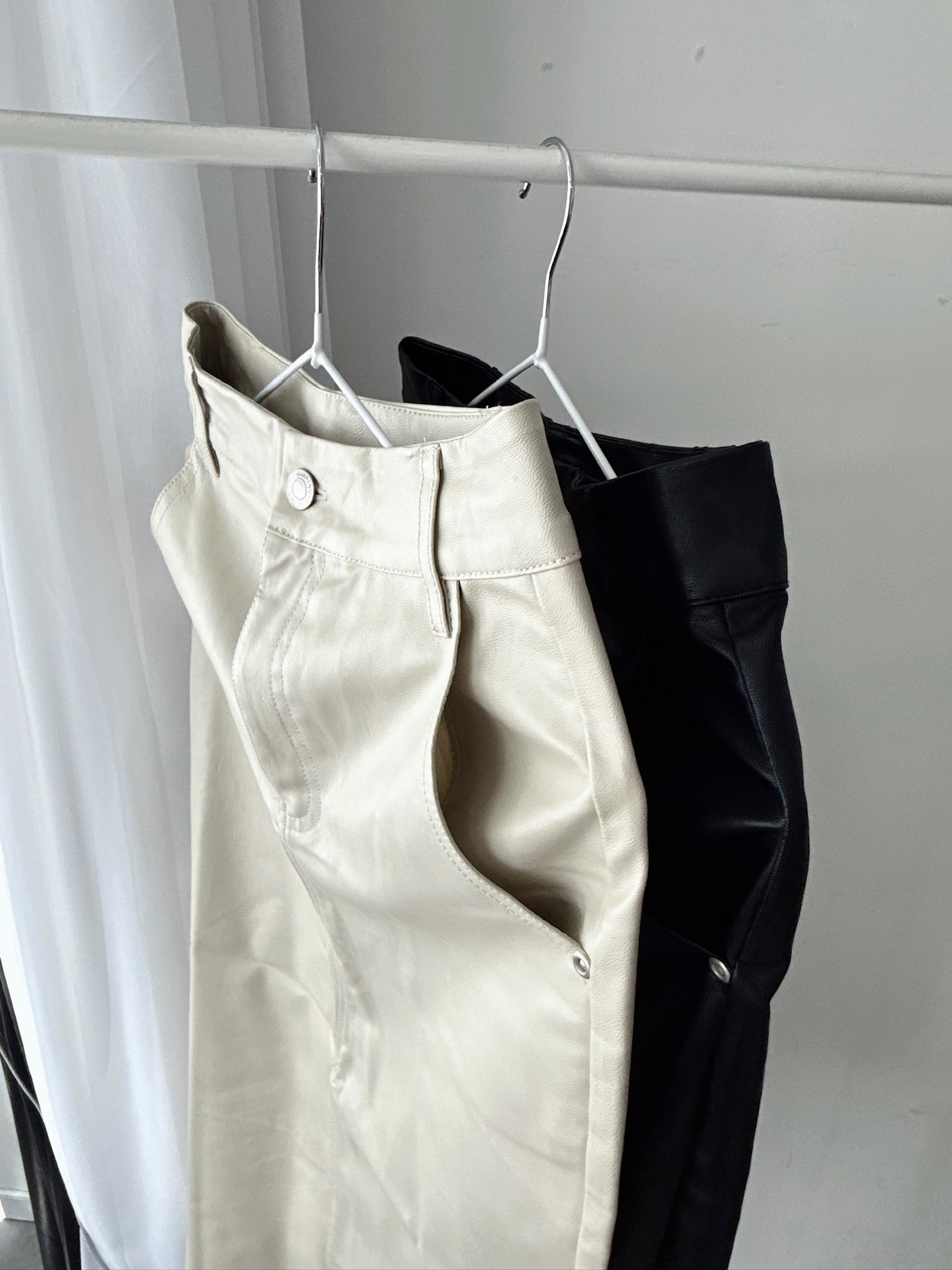 25000022Black Faux Leather Pencil Skirt