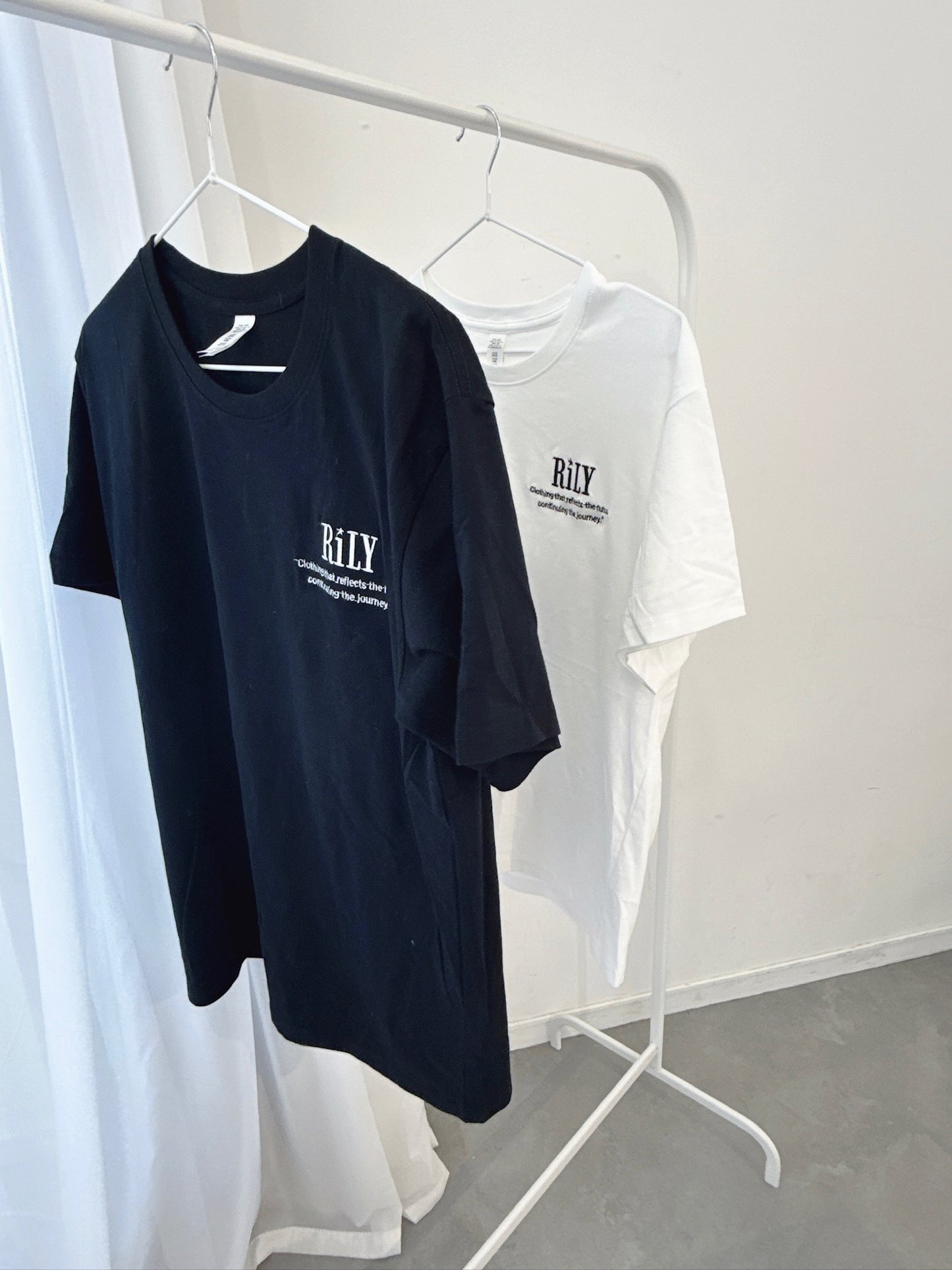 “RiLY” Embroidered Logo Tee – Original Short Sleeve Top