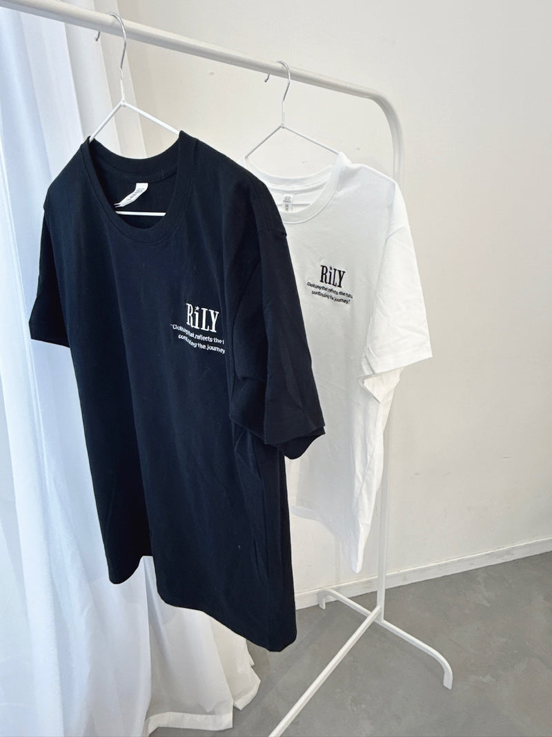 “RiLY” Embroidered Logo Tee – Original Short Sleeve Top