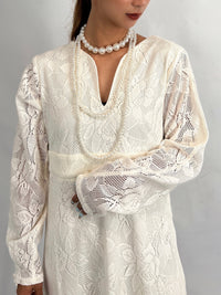 White Lace Dress – Vintage-Inspired Elegance