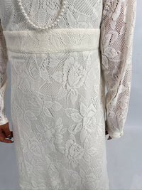 White Lace Dress – Vintage-Inspired Elegance