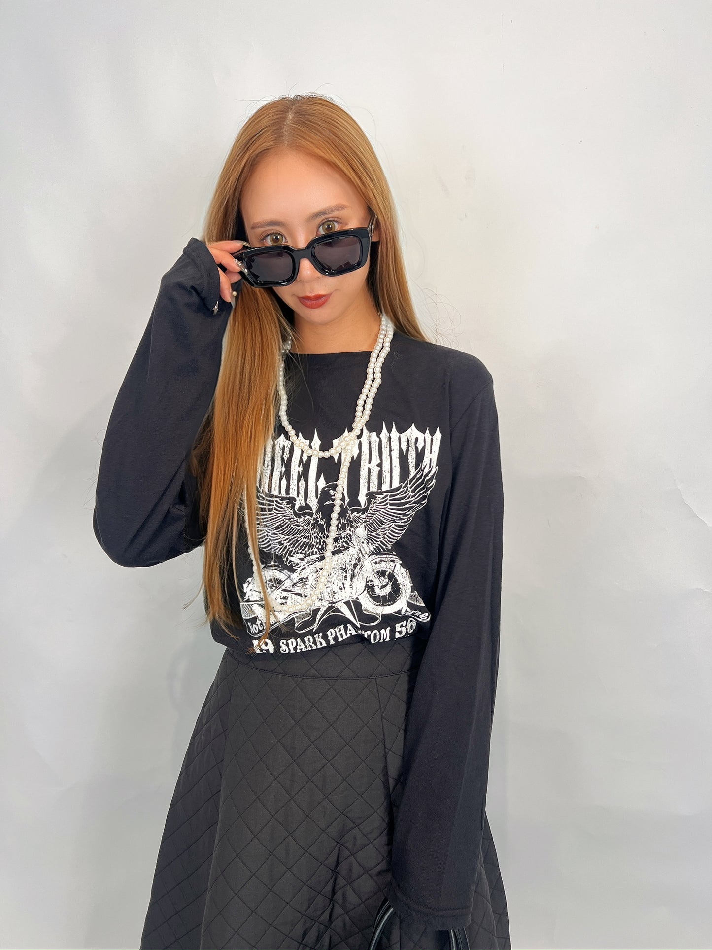 25064Black Long-Sleeve Vintage Rock Tee