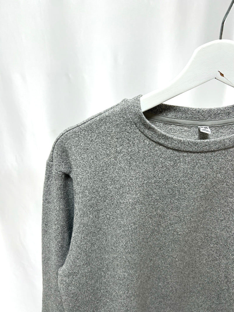 25024Gray Knit Sweat Top