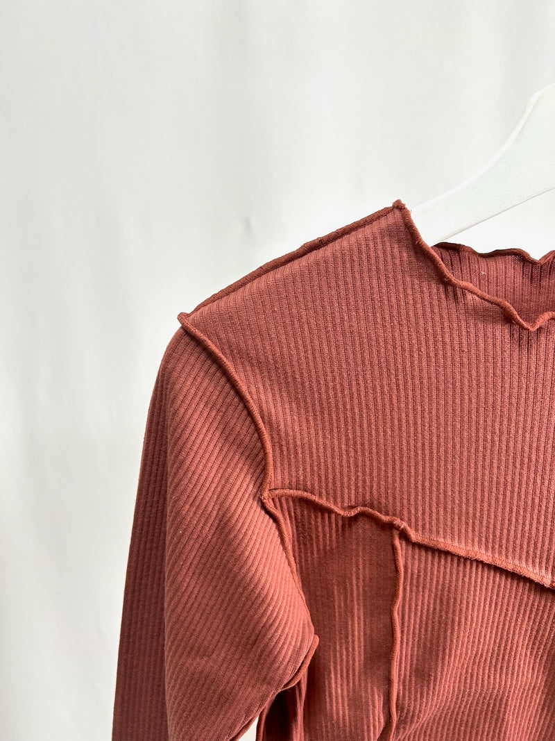 25019Dusty Red Lettuce Hem Top