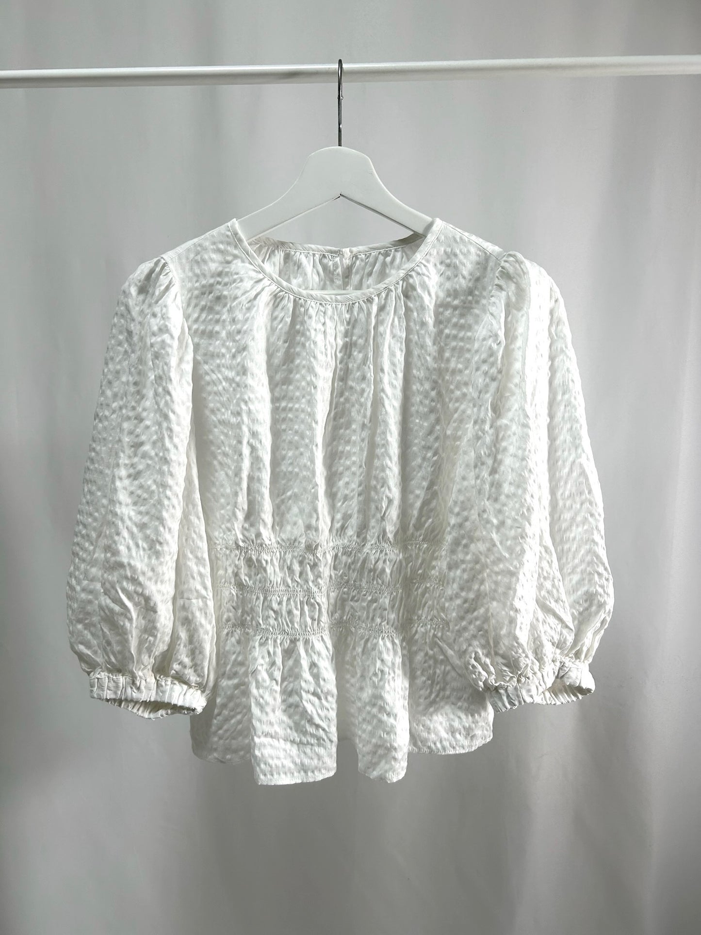 25018White Puff Sleeve Blouse