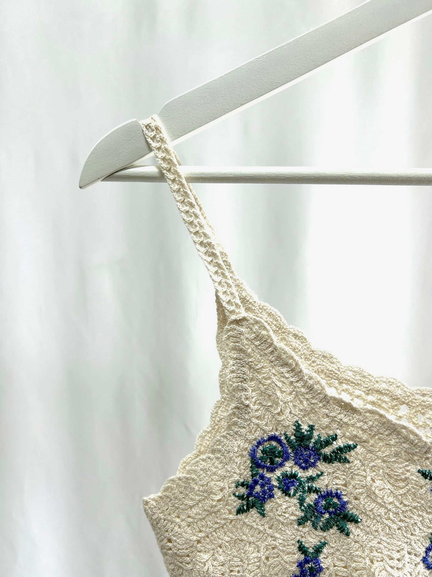 25010花柄の刺繍ビスチェ