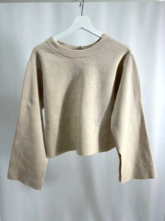 2507バックボタンニット