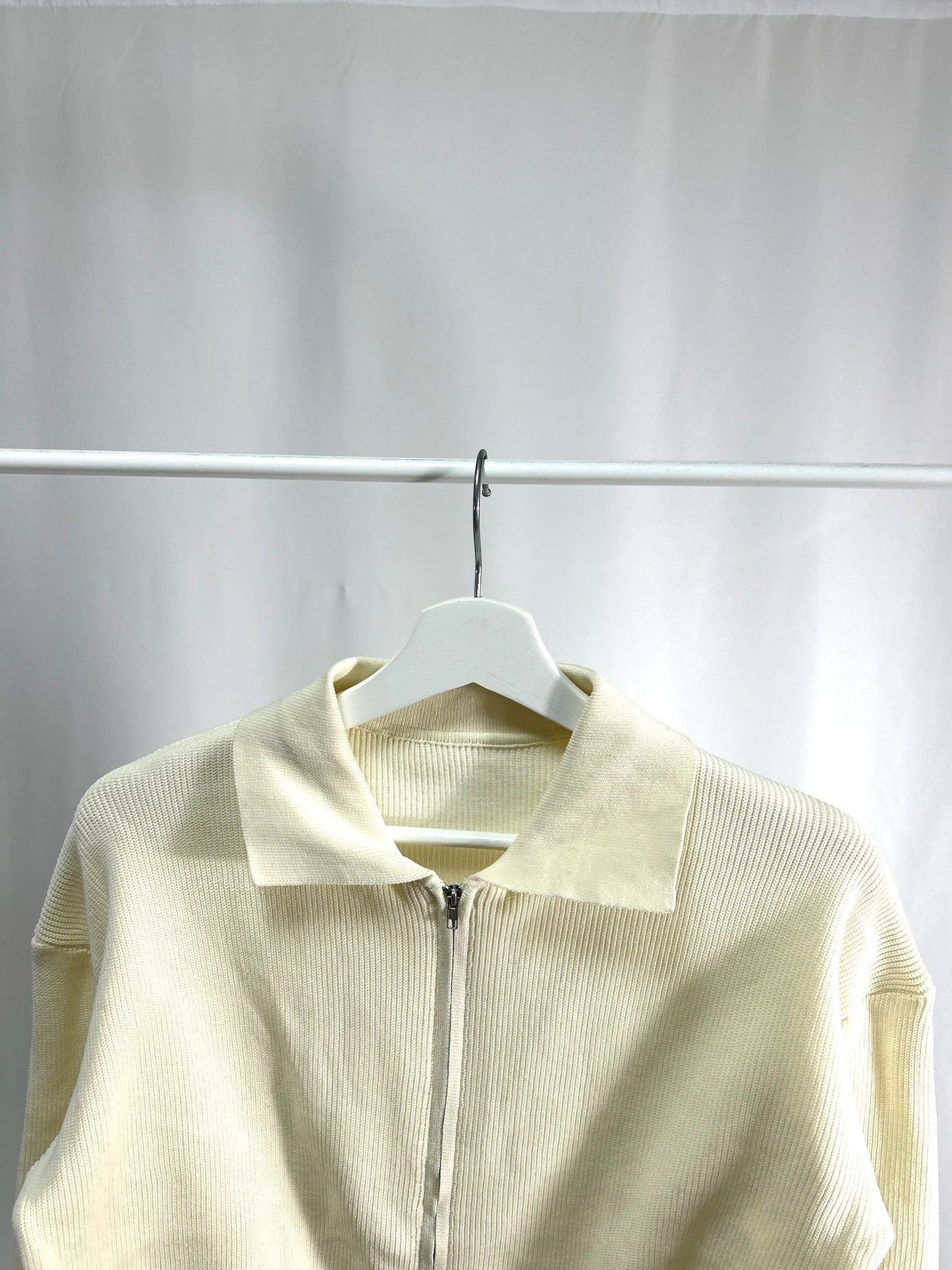 2502ハーフジップリブニット
