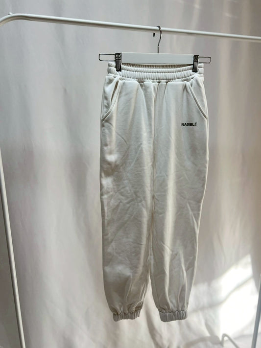 3-28 ホワイトスウェットパンツ