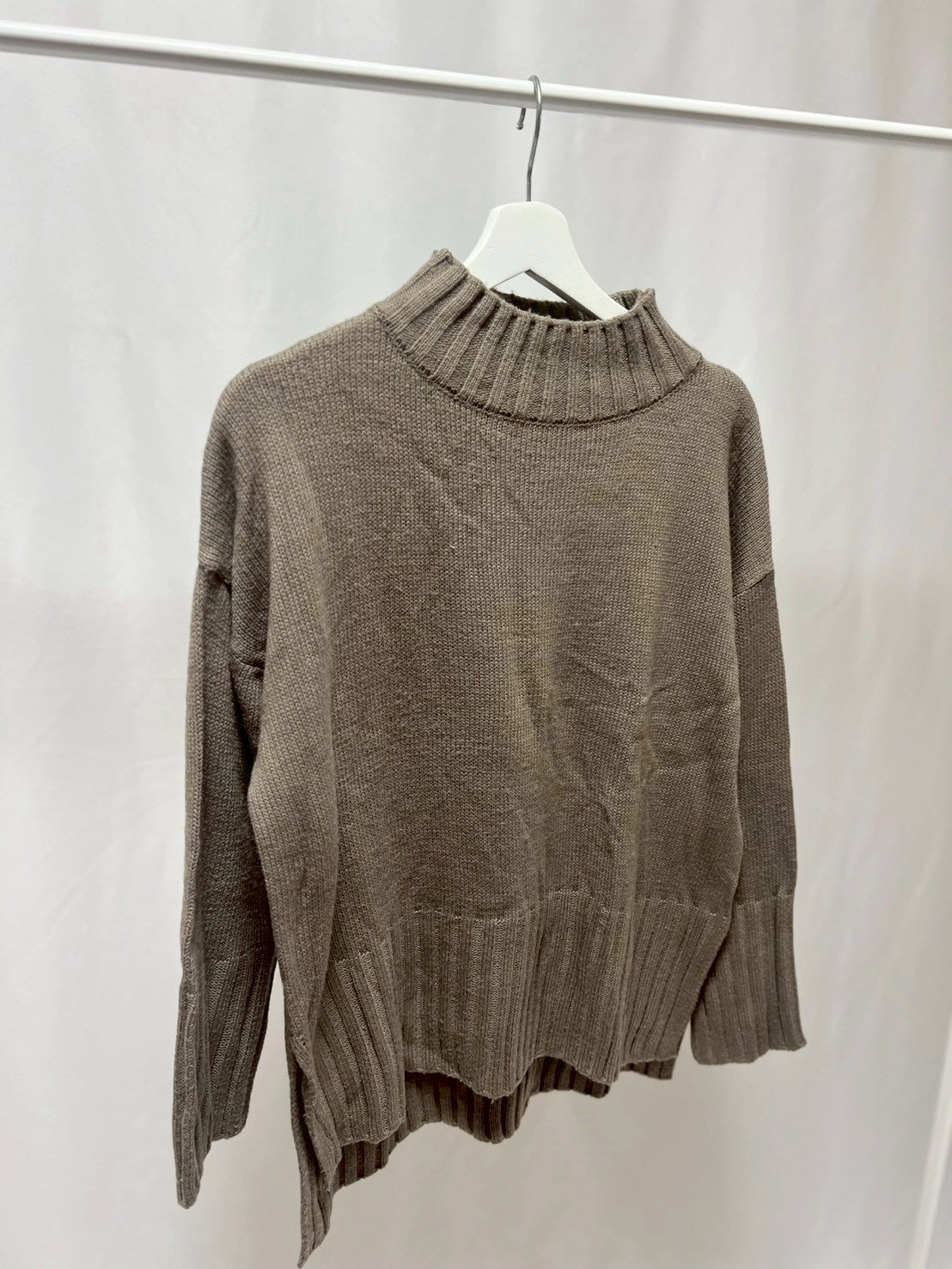 3-08 ブラウンニット