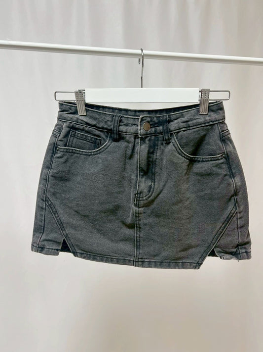 2501230 スカート風パンツ